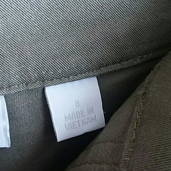 New York and Company Army Green Cuffed Shorts - Picture 4 of 4